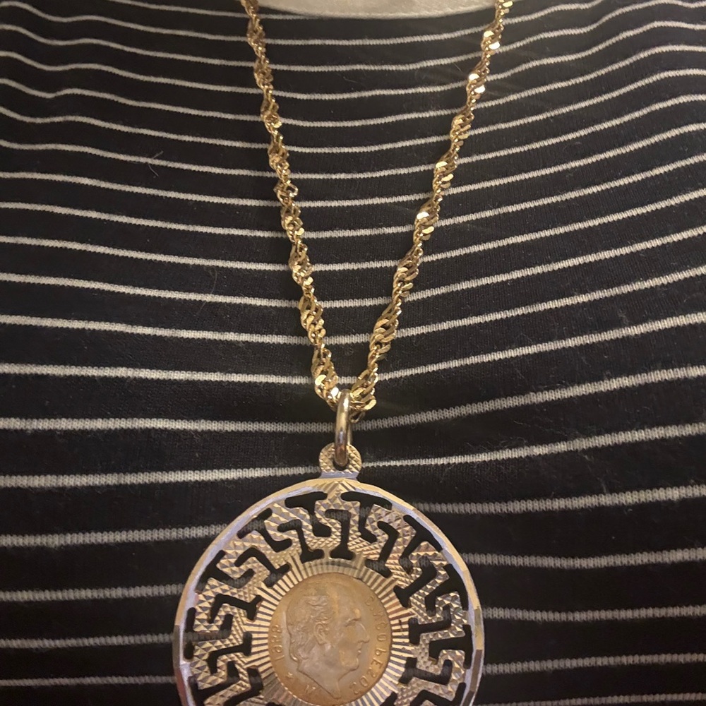 Vintage 22k gold Cinco pesos  coin pendant